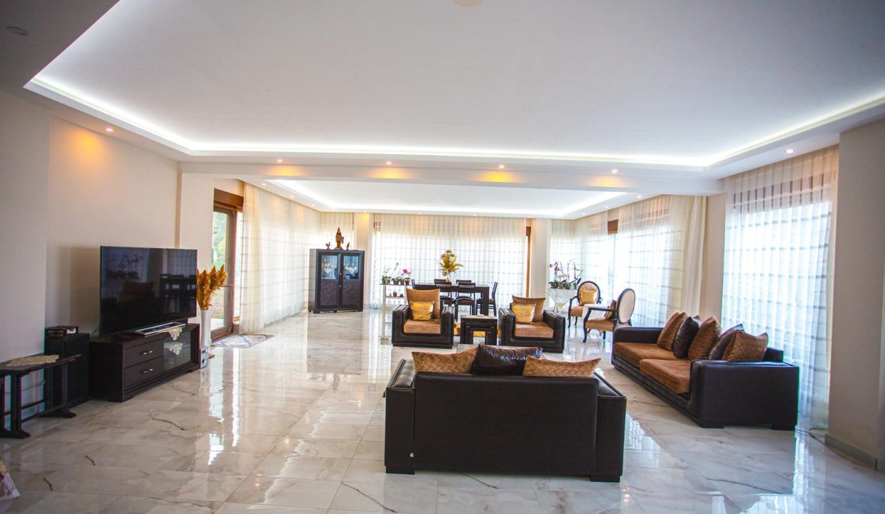 WhatsApp Image 2026-02-18 at 21.23.45 (2)